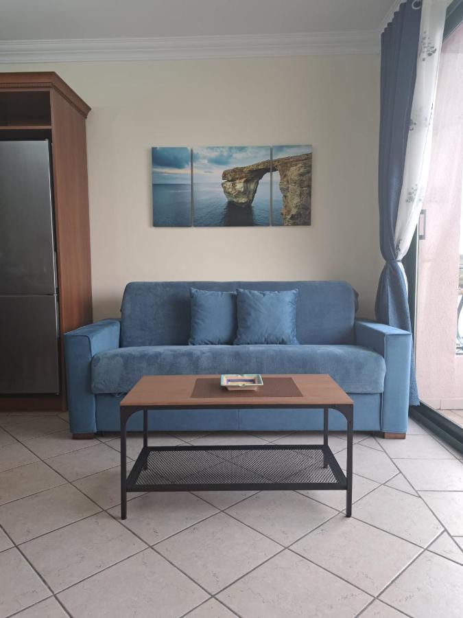 Apartment Seafront In *